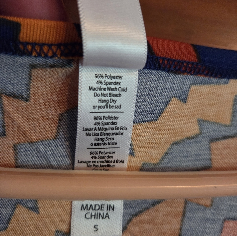 LuLaRoe Classic T - Picture 3 of 3